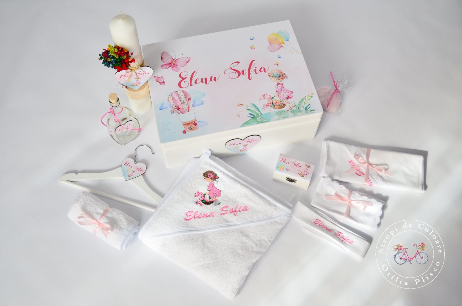Trusou botez - Fetița cu flori roz