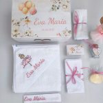 Trusou de botez personalizat brodat cu numele copilului