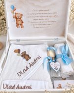 Trusoul de botez personalizat pentru băiat – model Ursuleț de Poveste-albastru - imagine 5