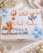 Trusoul de botez personalizat pentru băiat – model Ursuleț de Poveste-albastru - imagine 3